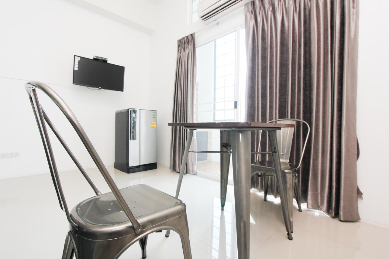 Boutique Summer House Jomtien Beach Extérieur photo